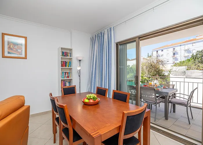 Atlantico, Town Centre Apartment