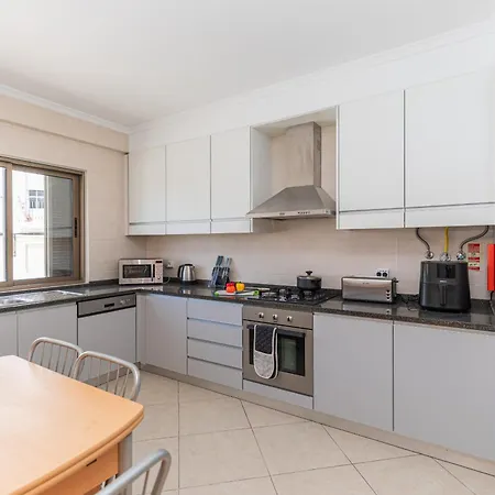 Atlantico, Town Centre *