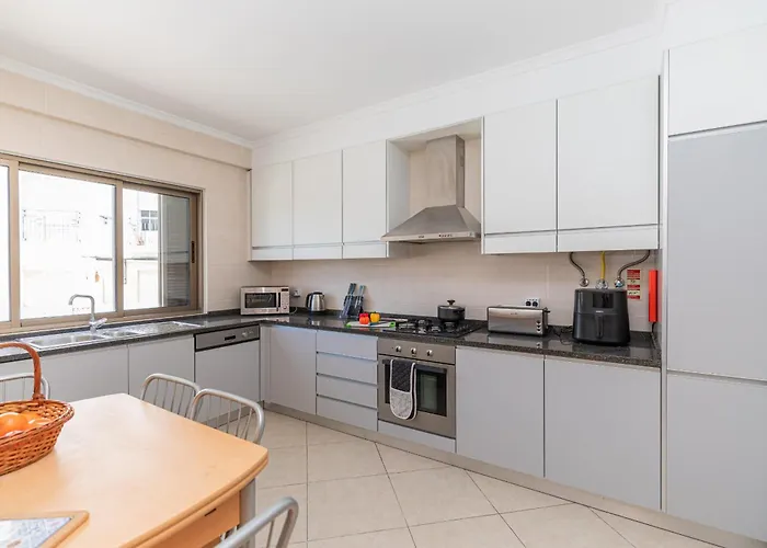 Atlantico, Town Centre *