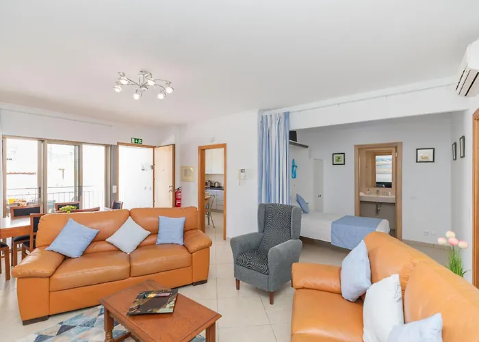 Atlantico, Town Centre